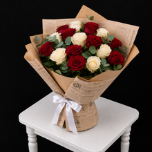 Load image into Gallery viewer, Midnight Love Bouquet 💐