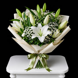 Ivory Majesty Bouquet